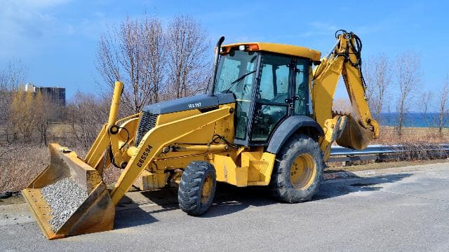 Loader Backhoe — Operator Safety (CAN)