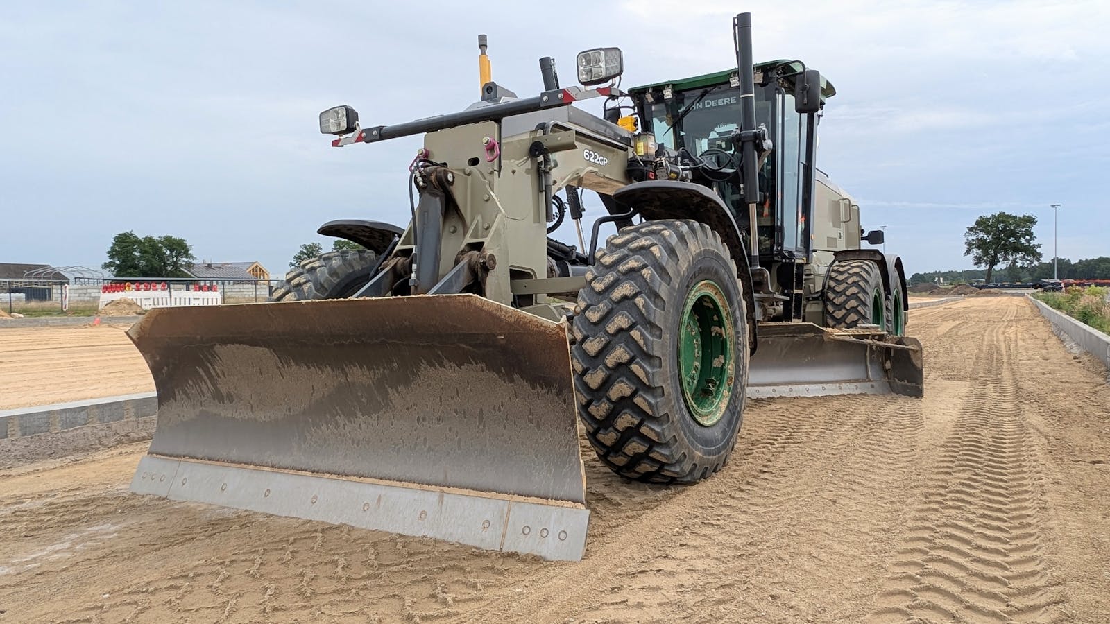 Bulldozer (Track & Wheel Dozers) - Operator Safety (CAN) online safety training