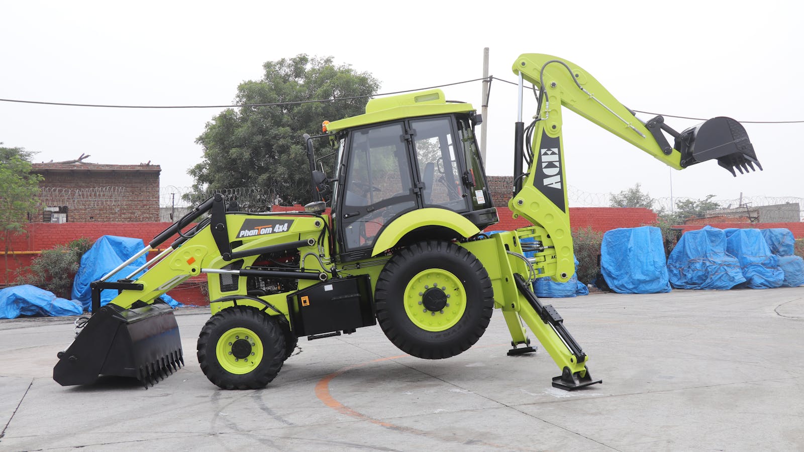 Loader Backhoe - Operator Safety (CAN) online safety training