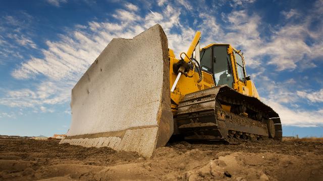 Bulldozer (Track & Wheel Dozers) - Operator Safety (OSHA) - Equipment Operators online training course for US (OSHA)