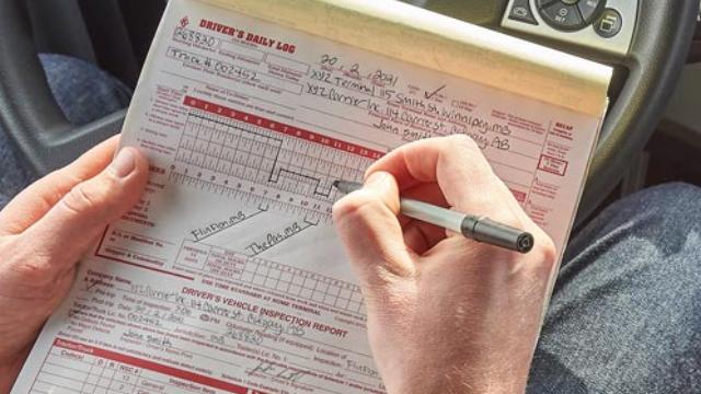 Canada Hours of Service Training Module 7: Manual Logs - Drivers and Fleet online training course