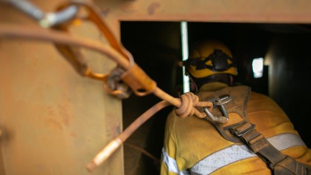 Confined Spaces - Safety online training course