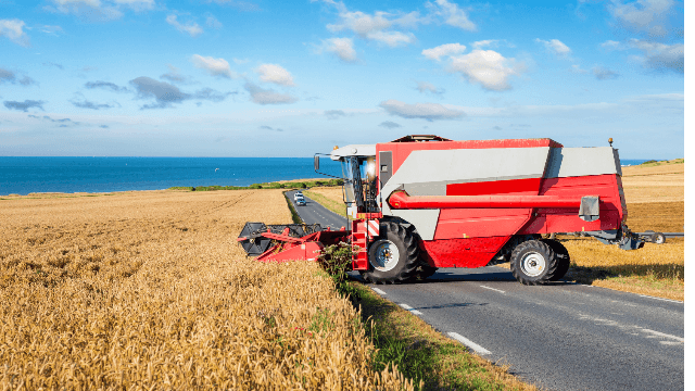 Farm Equipment On The Highway - Drivers and Fleet online training course