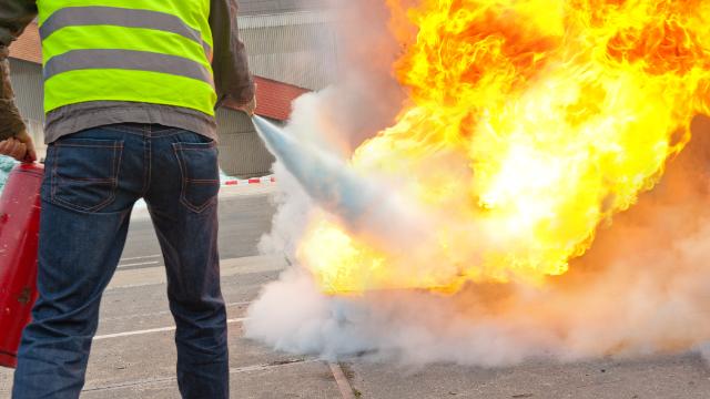 Fire Extinguisher Safety for Canada - Safety online training course