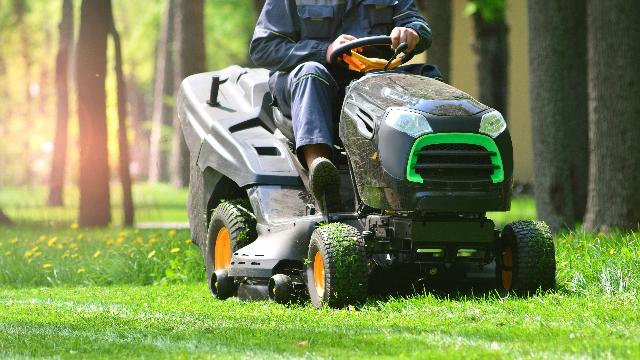 Lawnmower - Operator Safety (CAN) - Drivers and Fleet online training course