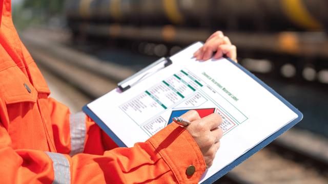 TDG Transportation of Dangerous Goods- Clear Language Canadian Edition online safety training