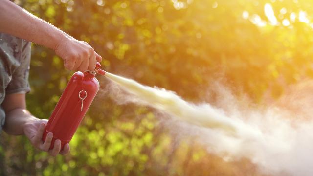 Using Fire Extinguishers - Safety online training course